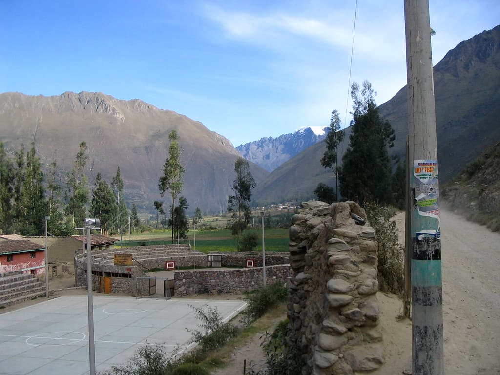 Ollantaytambo - mountains