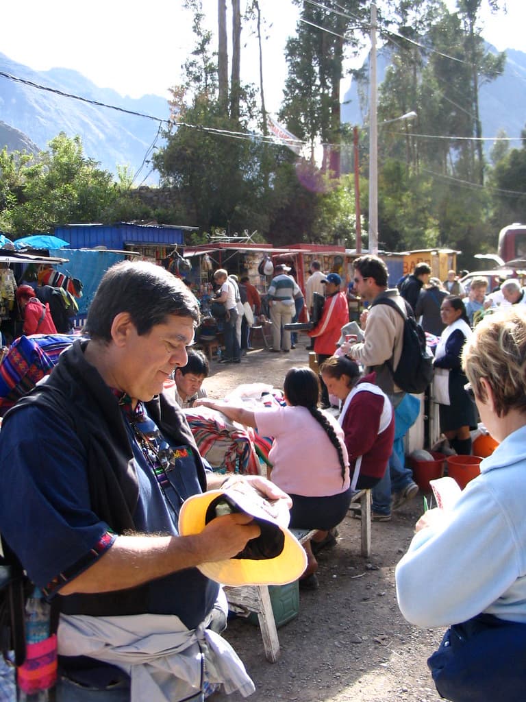 Street Sellers at Ollantay Station