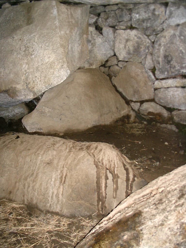 The view inside the hut