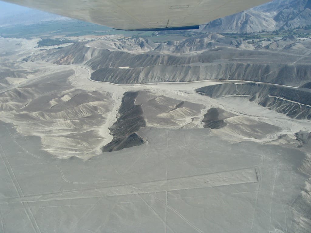 Nasca lines - trapezoid