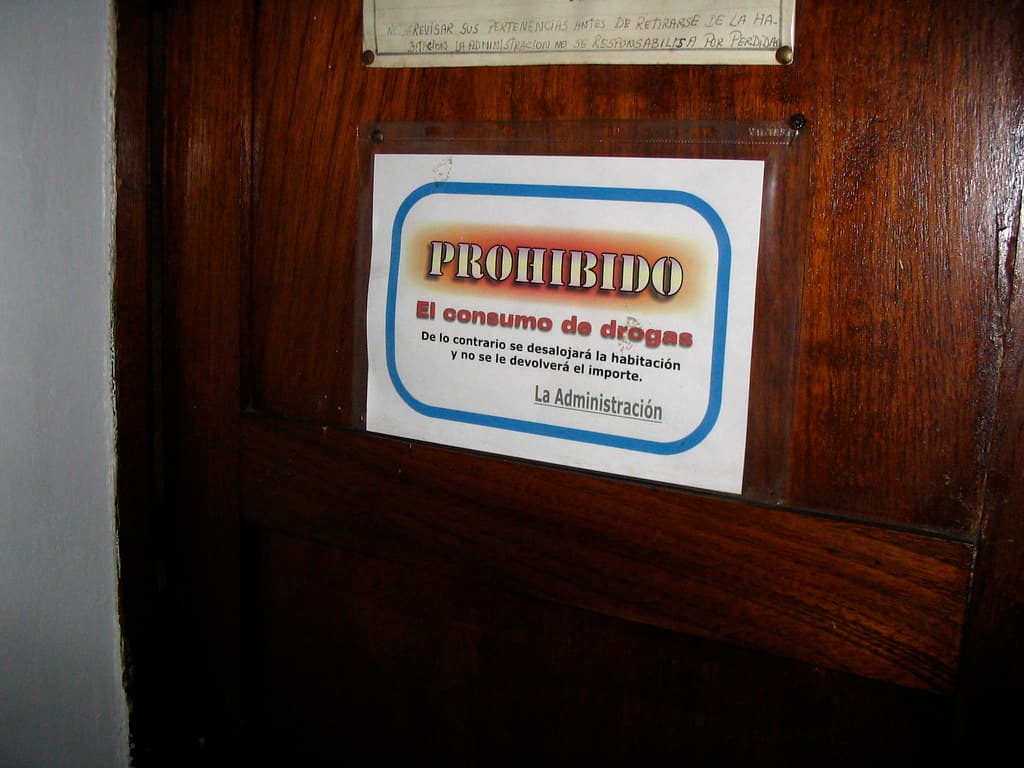 Don't take drugs here